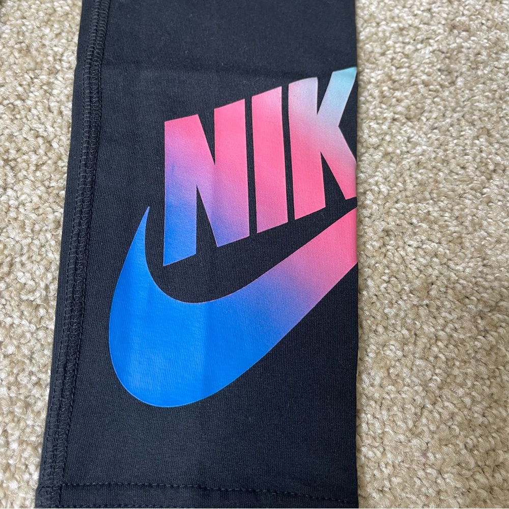 NEW Girl's Black Nike Leggings / Athletic Pants Youth Size Medium - Picture 3 of 4